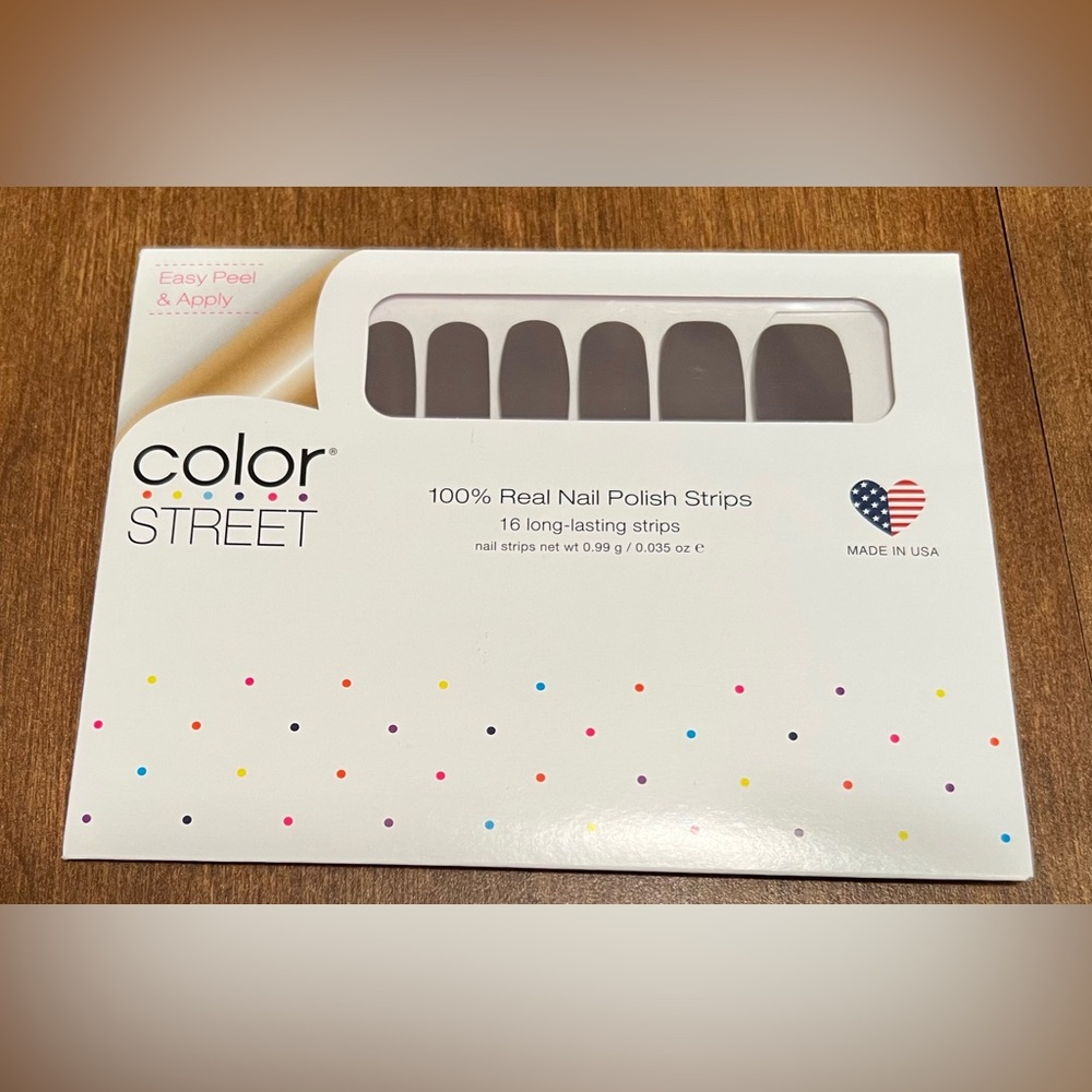 NEW Color Street Nails - Berlin It to Win It